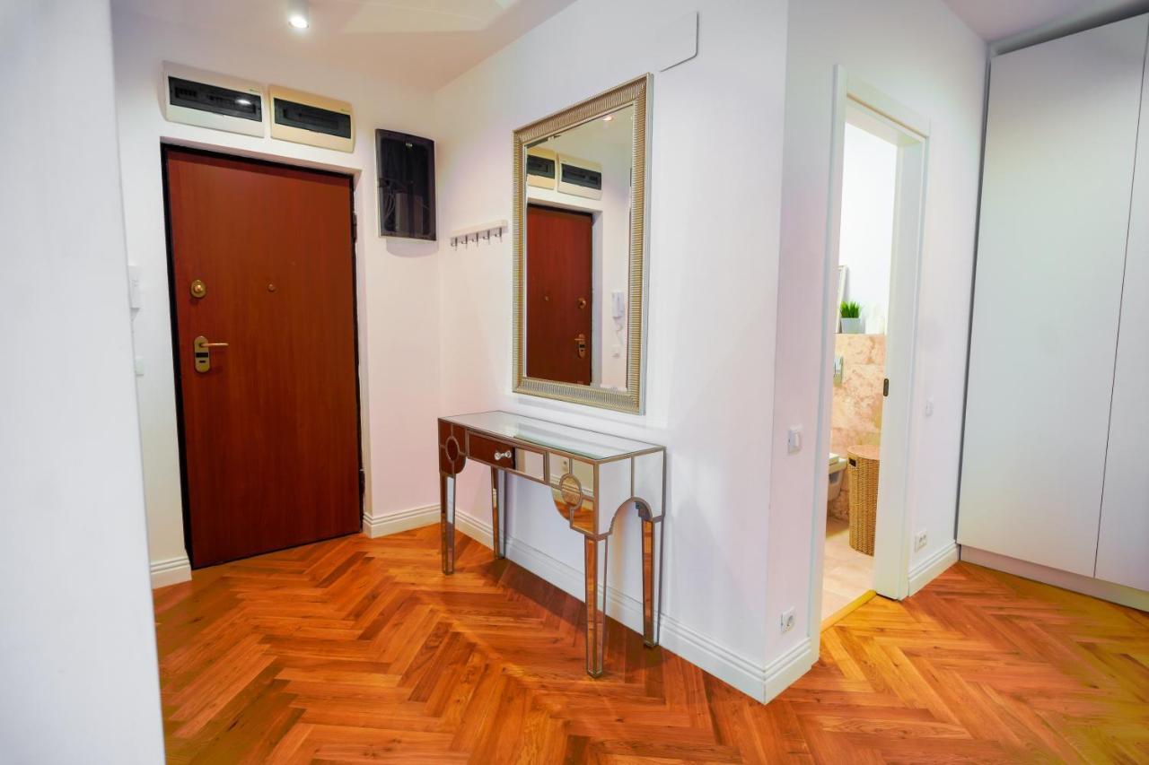 Luxury Central Park Apartment Bükreş Dış mekan fotoğraf